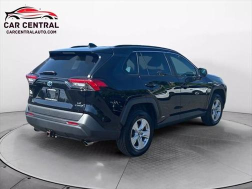 2020 Toyota RAV4 Hybrid LE