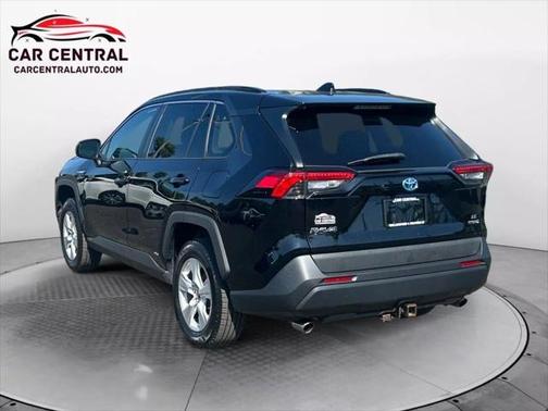 2020 Toyota RAV4 Hybrid LE