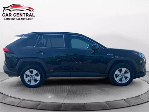 2020 Toyota RAV4 Hybrid LE