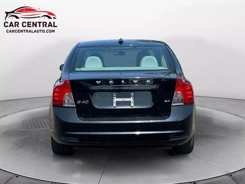 2010 Volvo S40 2.4i
