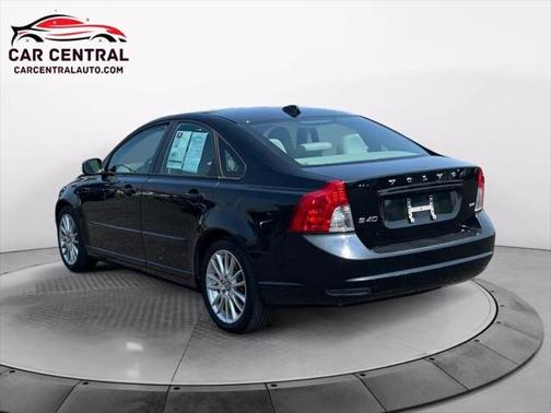 2010 Volvo S40 2.4i