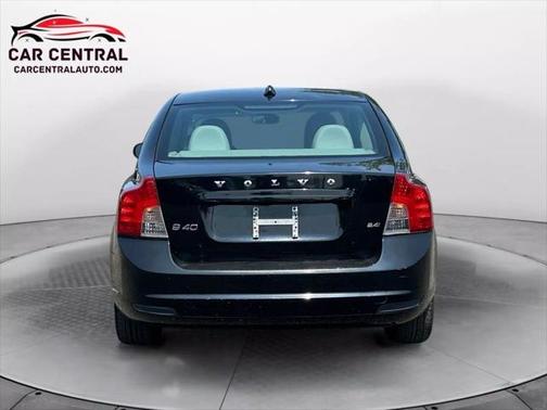2010 Volvo S40 2.4i