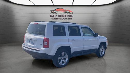 Bright White Clearcoat 2011 Jeep Patriot Sport