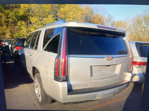 Radiant Silver Metallic 2019 Cadillac Escalade Premium Luxury
