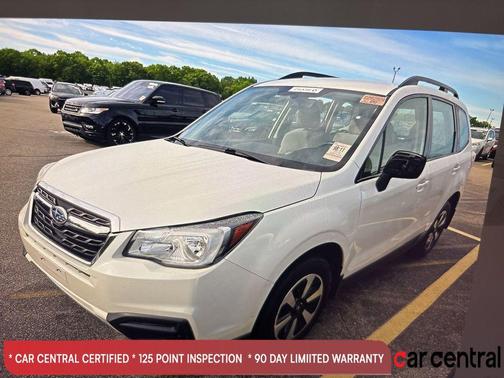 Crystal White Pearl 2018 Subaru Forester 2.5i