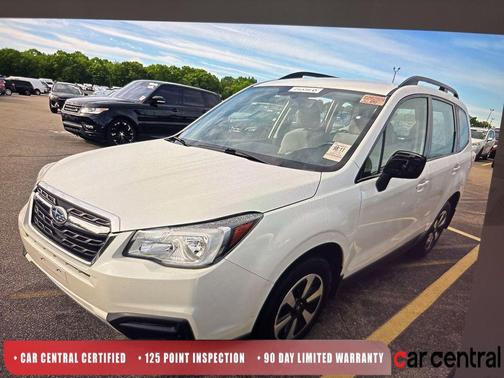 Crystal White Pearl 2018 Subaru Forester 2.5i