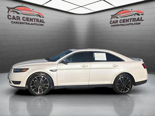 2019 Ford Taurus Limited