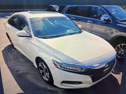 Platinum White Pearl 2018 Honda Accord EX