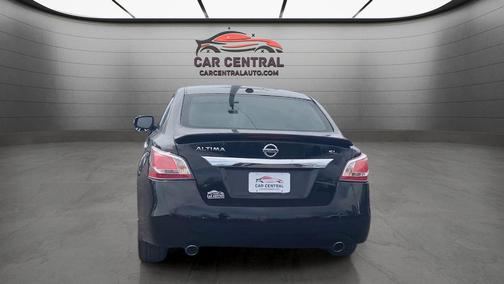 Super Black Clearcoat 2015 Nissan Altima 2.5 SL