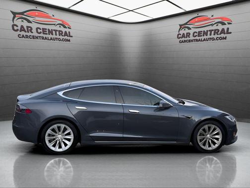 2017 Tesla Model S 90D