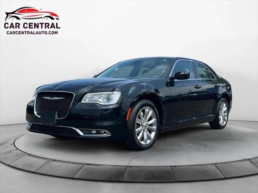 2017 Chrysler 300 Limited