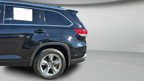 Midnight Black Metallic 2019 Toyota Highlander Hybrid Limited