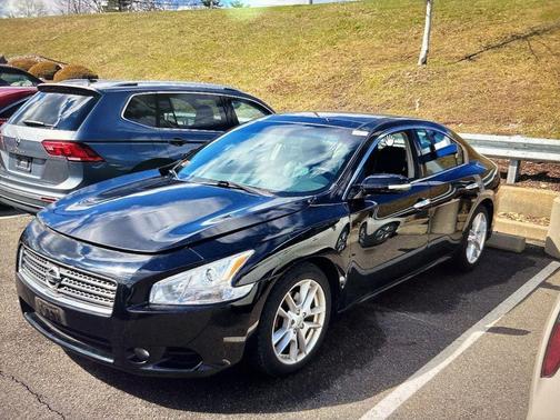 Super Black Metallic 2009 Nissan Maxima 3.5 S