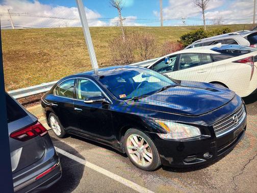 Super Black Metallic 2009 Nissan Maxima 3.5 S