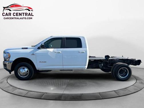 2020 RAM 3500 Big Horn Crew Cab 4x4 8' Box