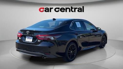 Midnight Black Metallic 2021 Toyota Camry XLE