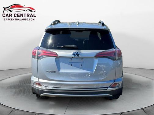 2017 Toyota RAV4 Hybrid XLE