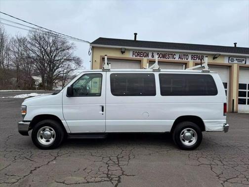 2012 Ford E350 Super Duty XLT