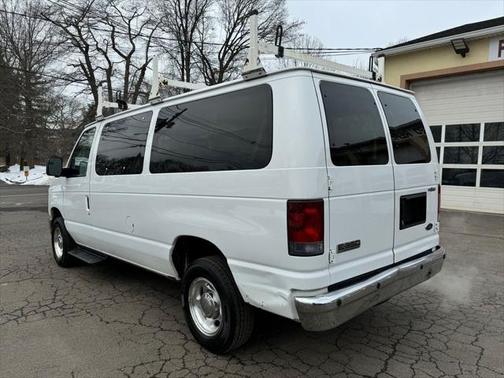 2012 Ford E350 Super Duty XLT