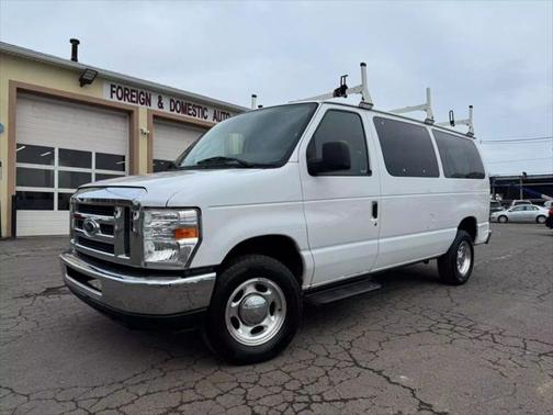 2012 Ford E350 Super Duty XLT