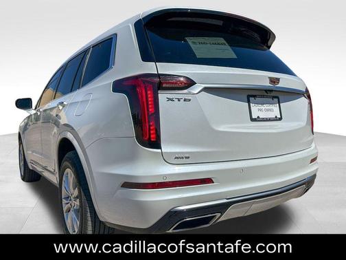 Crystal White Tri-Coat 2023 Cadillac XT6 Luxury AWD