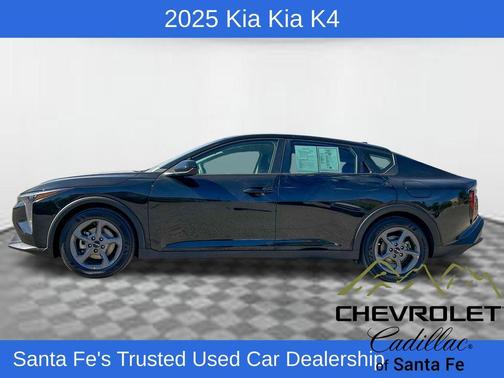 Aurora Black Pearl 2025 Kia K4