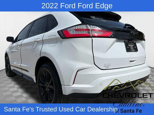 Oxford White 2022 Ford Edge SE