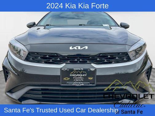 Aurora Black Pearl 2024 Kia Forte LXS
