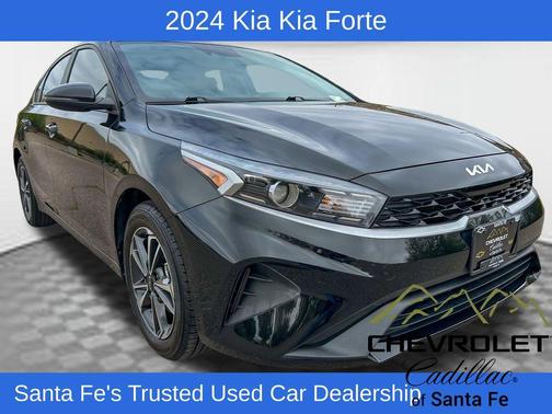 Aurora Black Pearl 2024 Kia Forte LXS