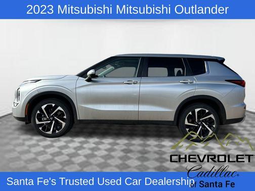 2023 Mitsubishi Outlander SE