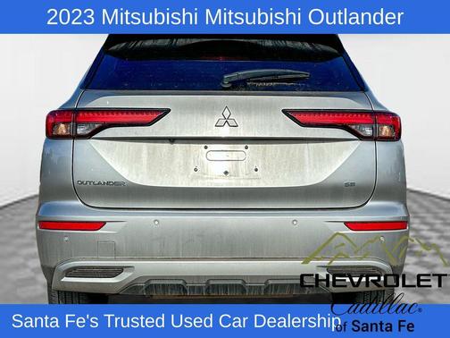 2023 Mitsubishi Outlander SE