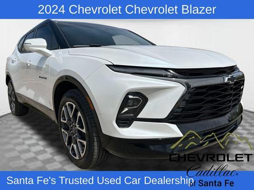 Iridescent Pearl Tricoat 2024 Chevrolet Blazer RS