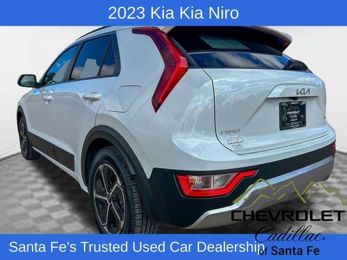 2023 Kia Niro LX