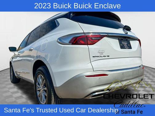 2023 Buick Enclave Essence
