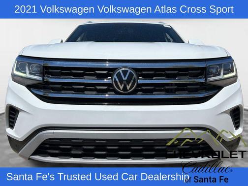 Pure White 2021 Volkswagen Atlas Cross Sport 3.6L V6 SE w/Technology