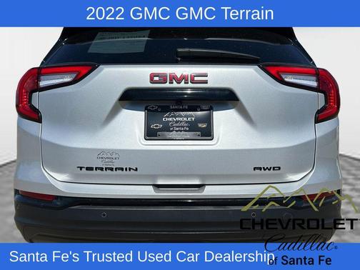 Quicksilver Metallic 2022 GMC Terrain SLE