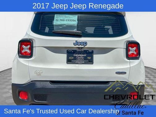 Alpine White 2017 Jeep Renegade Latitude