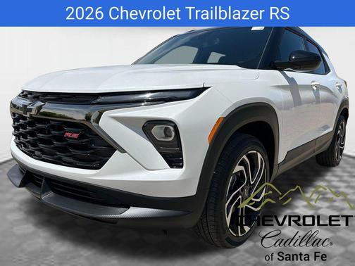 Iridescent Pearl Tricoat 2026 Chevrolet Trailblazer RS