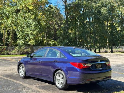 2013 Hyundai SONATA GLS