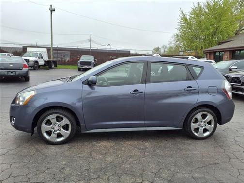 2009 Pontiac Vibe Base
