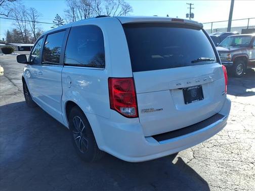 2011 Dodge Grand Caravan Crew