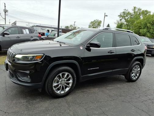 Diamond Black Crystal Pearlcoat 2019 Jeep Cherokee Latitude Plus