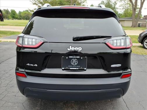 Diamond Black Crystal Pearlcoat 2019 Jeep Cherokee Latitude Plus