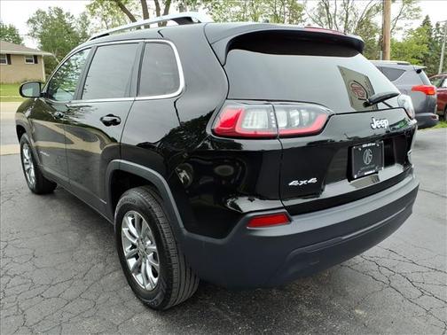 Diamond Black Crystal Pearlcoat 2019 Jeep Cherokee Latitude Plus