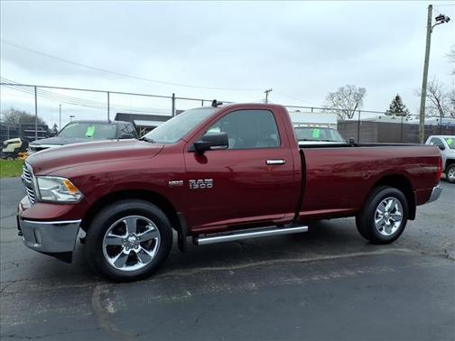 Delmonico Red Pearlcoat 2016 RAM 1500 Big Horn