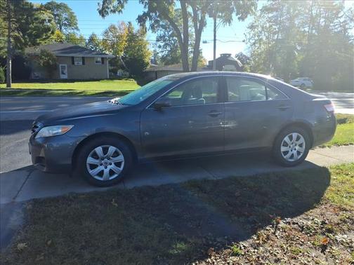 2010 Toyota Camry LE