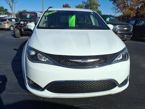 2020 Chrysler Pacifica Touring L