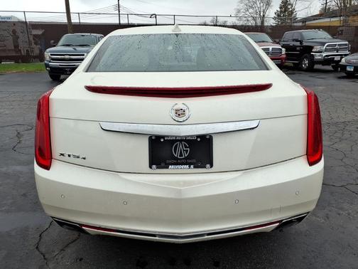White Diamond Tricoat 2015 Cadillac XTS Luxury