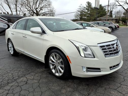 White Diamond Tricoat 2015 Cadillac XTS Luxury