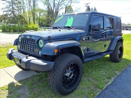 Dk. Gray 2016 Jeep Wrangler Unlimited Sahara